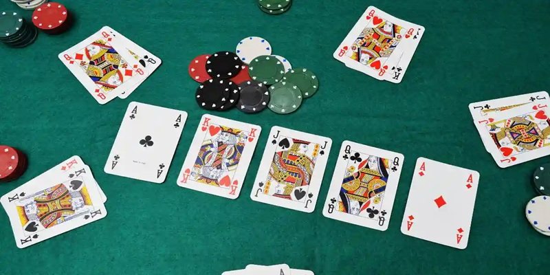 Liêng là game bài quốc dân có tại LUCKY88
